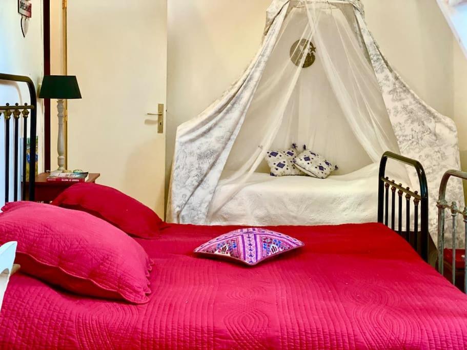Charming Romantic Tower In Chateau Estate Ocquerre Екстер'єр фото