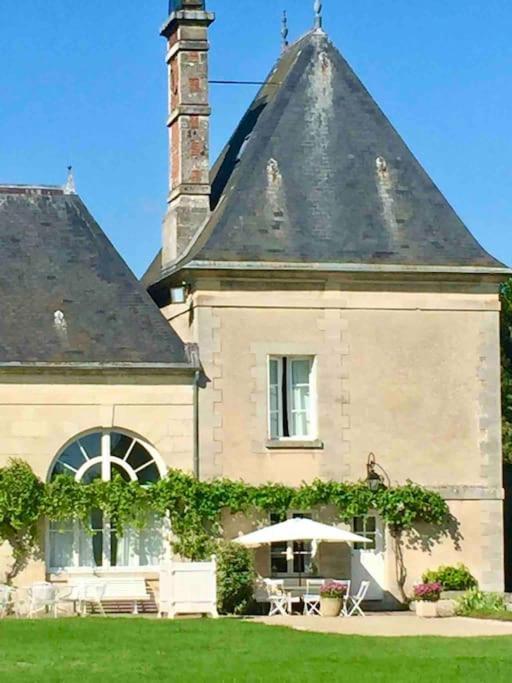 Charming Romantic Tower In Chateau Estate Ocquerre Екстер'єр фото